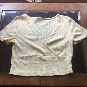 Pastel yellow top🤤✨